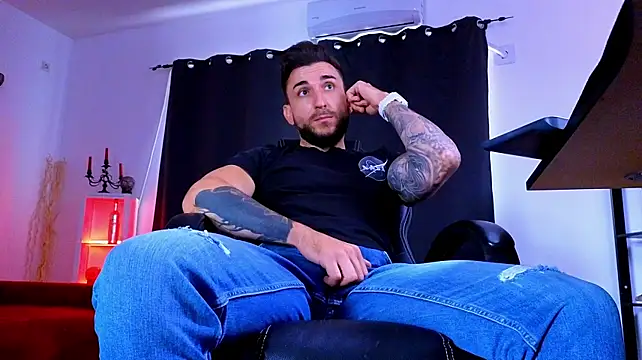 Chat XXX en directo de MightyAaron66