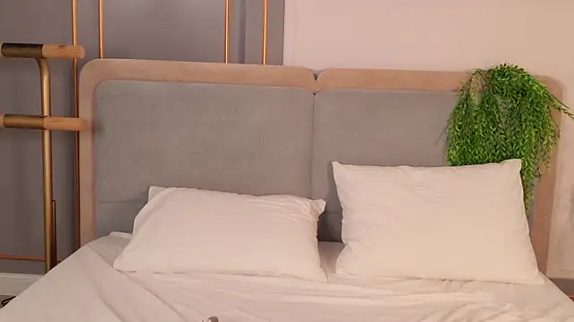 Živý XXX chat AdoraCortes