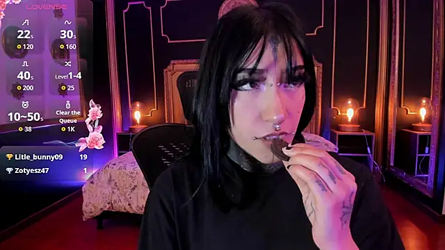 Kat_VonDe Live XXX Chat