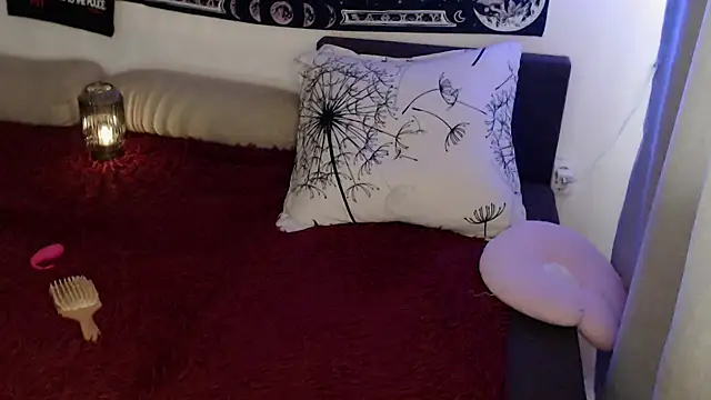 AlienforTwenty Chat XXX in diretta