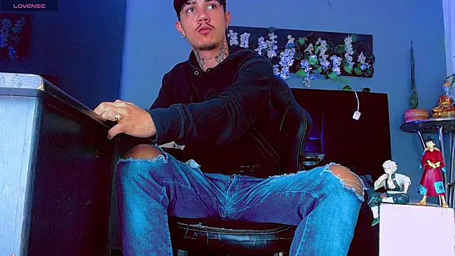 HannibalLester Live XXX-Chat