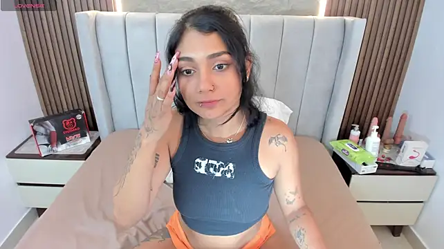 Chat XXX en directo de NINAMARTINS