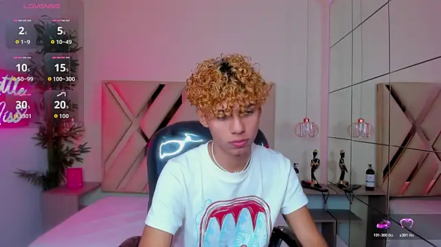 Anyelo_Twink live XXX chat