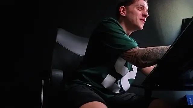 FelixStarkk Live XXX-chat