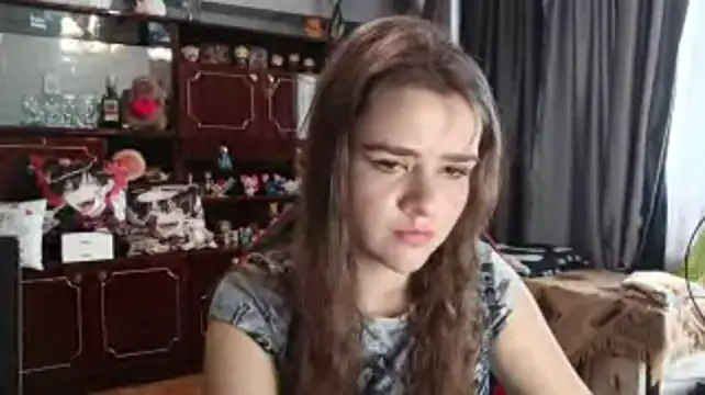 QueenBeatrice Adlı Modelin Canlı XXX Sohbeti
