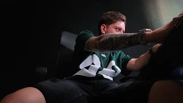 FelixStarkk 现场XXX聊天