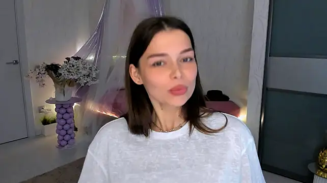 ContinentOfTranquility's Live XXX Chat