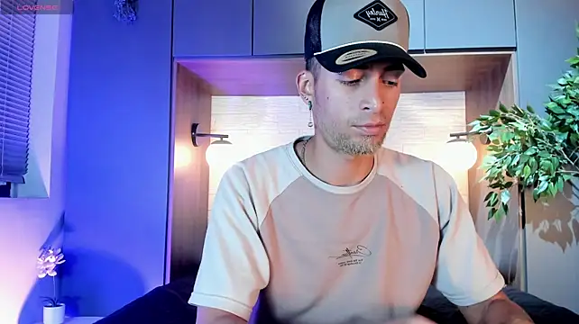 XXX chat uživo modela DrakeNeumann
