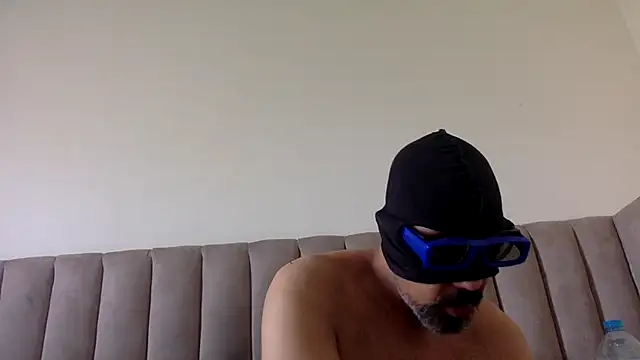 CaiBull Chat XXX live