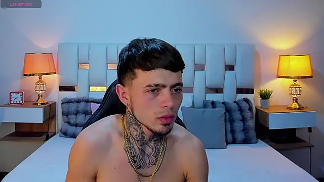 Chat XXX Live Zeus_damian21