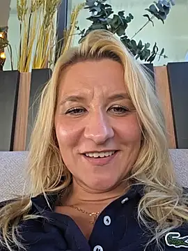 KaylinJan Chat XXX live