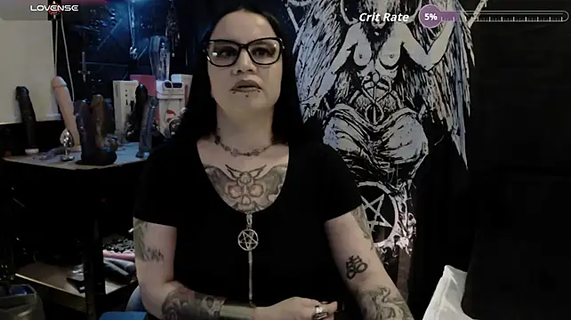 Evil_Queen_666 – Live XXX-chat