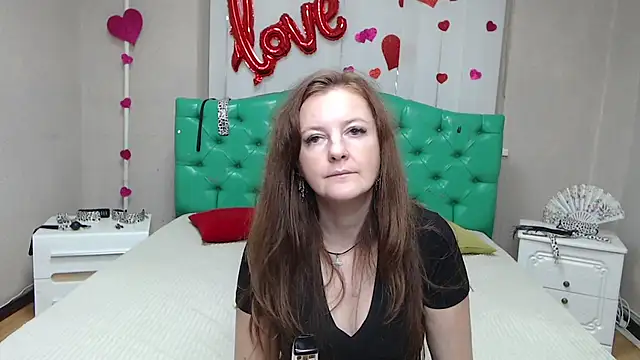 XXX chat uživo modela MeganPirs