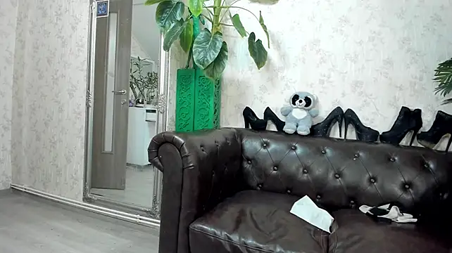 HotIrisn Live XXX chat