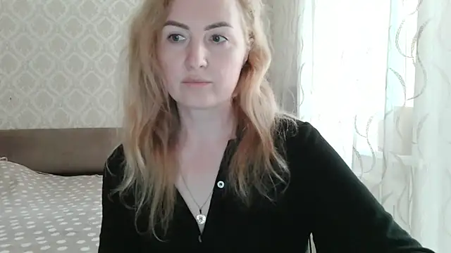 Zaliraa Adlı Modelin Canlı XXX Sohbeti