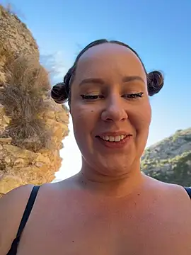 Chat XXX en directo de Mona_Plus