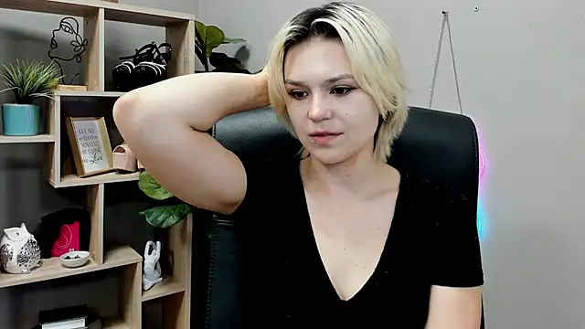 SweetLilyxo: онлайн-секс-чат