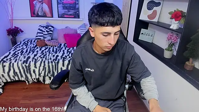Benji23_ élő XXX-chatje