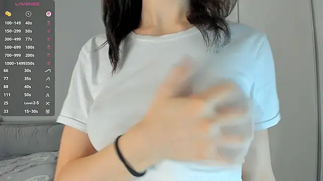 צ'אט XXX בשידור חי של EvelineStiner