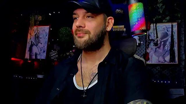 LexHardy live XXX chat