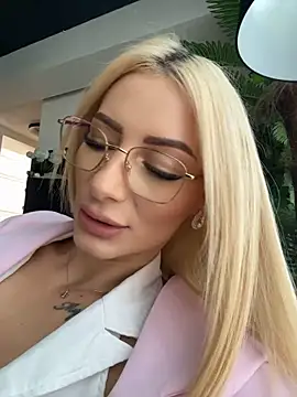 AngieShae 现场XXX聊天