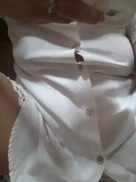 -Tara-a Live XXX-chat