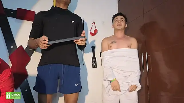 GoldenBoyDuo: απευθείας συνομιλία ΧΧΧ