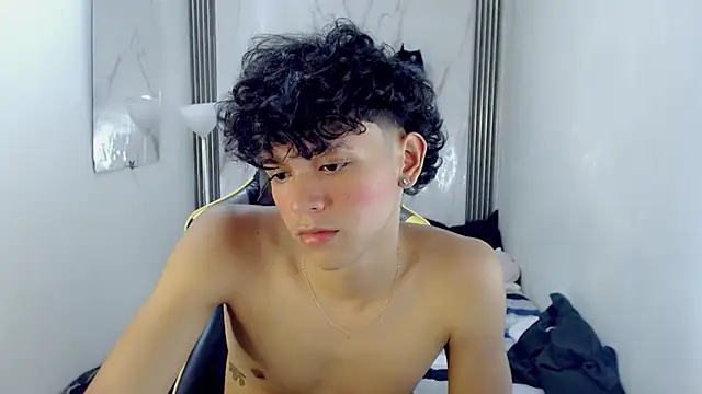 FUNNY_DICK_ élő XXX-chatje