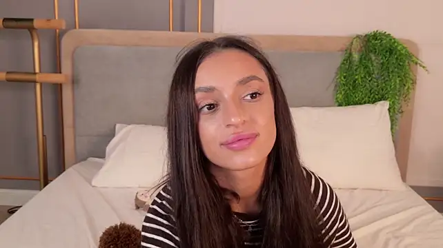 Chat +18 de AdoraCortes ao vivo