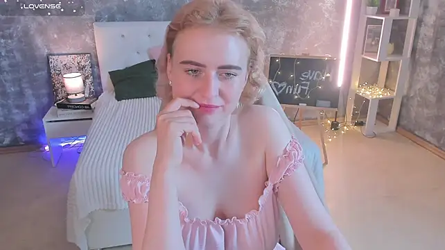 Shiny_Liss Adlı Modelin Canlı XXX Sohbeti