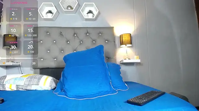 xxx_thesupercum_ élő XXX-chatje
