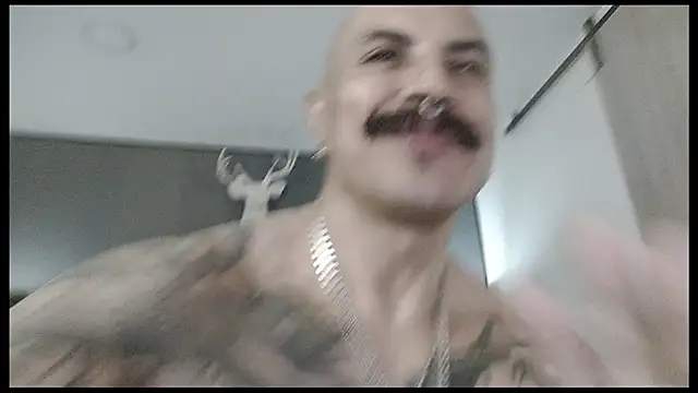 XXX chat uživo modela danilog515