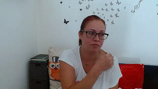 LadyHellene Adlı Modelin Canlı XXX Sohbeti