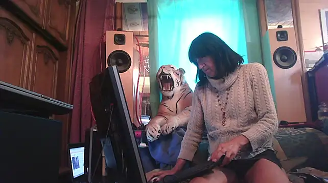 SissiDomination Show in webcam