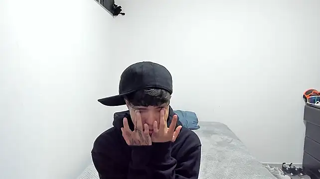 Bruno_Cruzz élő XXX-chatje