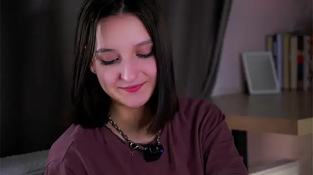 FalineBeacher's Live XXX Chat