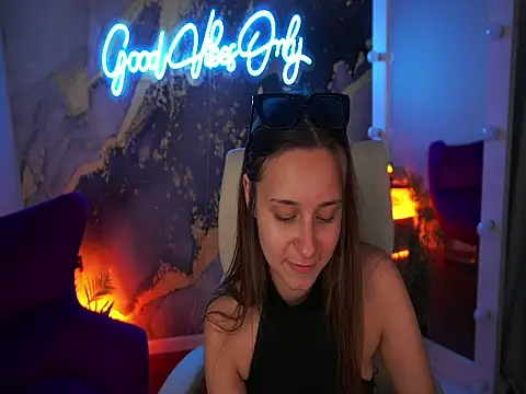 Živý XXX chat TinyNatalie
