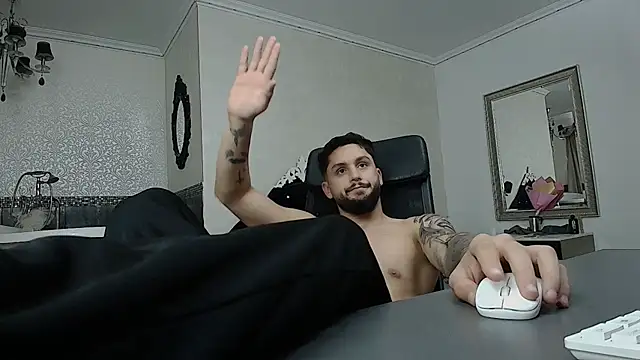 Chat +18 de TroyWadee ao vivo