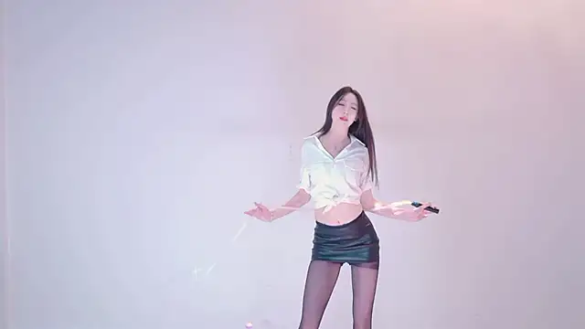 IVE-111 现场XXX聊天