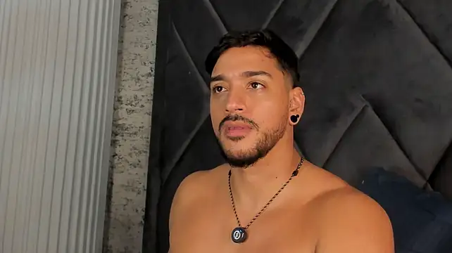 Онлайн чат XXX Axel_knox1