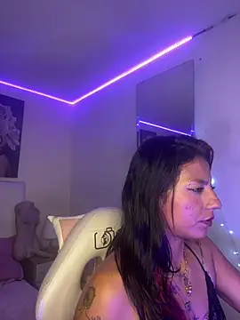 SamathaMay Adlı Modelin Canlı XXX Sohbeti