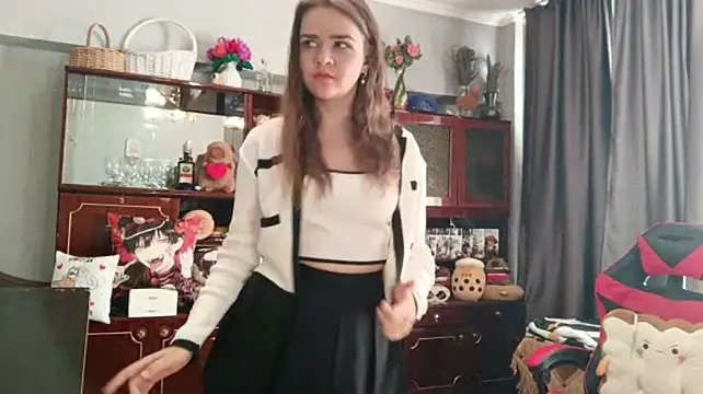 QueenBeatrice Adlı Modelin Canlı XXX Sohbeti