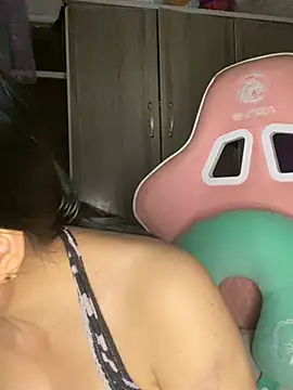 Ivy_Trix2 即時 XXX 聊天