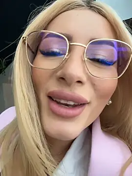 Онлайн чат XXX AngieShae