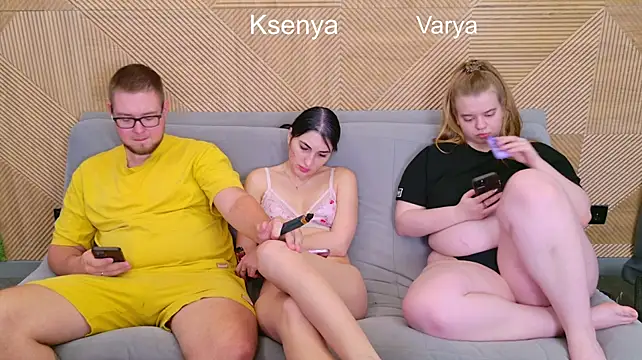 แชท XXX สดของ Ksenny