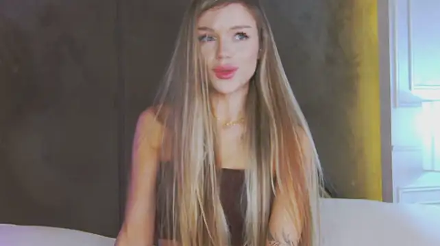 MarilynNova's Live XXX Chat