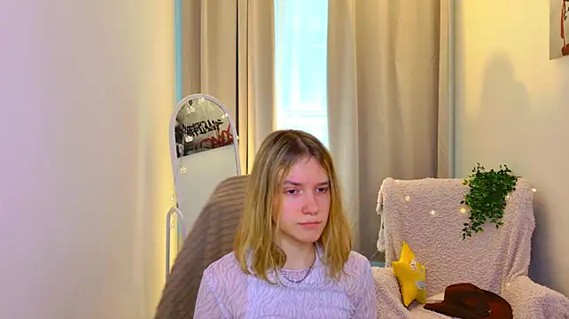 MilanaRayy Chat XXX in diretta