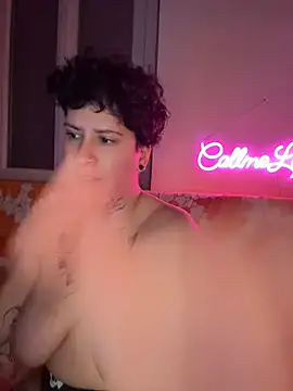 callmelouve Chat XXX in diretta