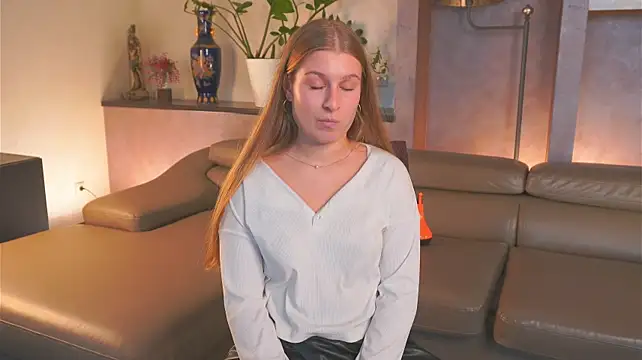 צ'אט XXX בשידור חי של RuthHoch