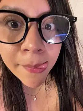 Sarita_Velez's Live XXX Chat